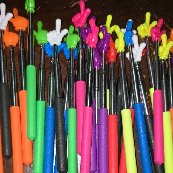 Pointer Finger Winners Choice - Picture 3 of 5